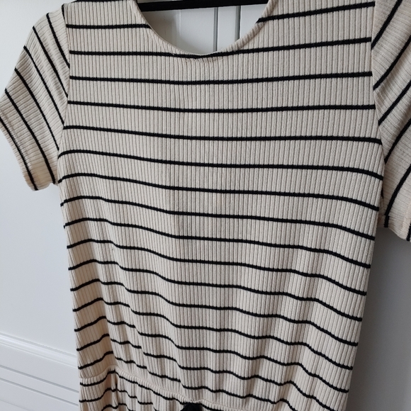 PINK LILY ROMPER - Picture 3 of 3